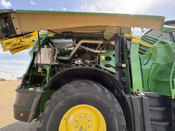 Used 2018 John Deere 8500 Self Propelled Forage Harvesters at Horizon Ag & Turf in Lloydminster, AB - Photo40