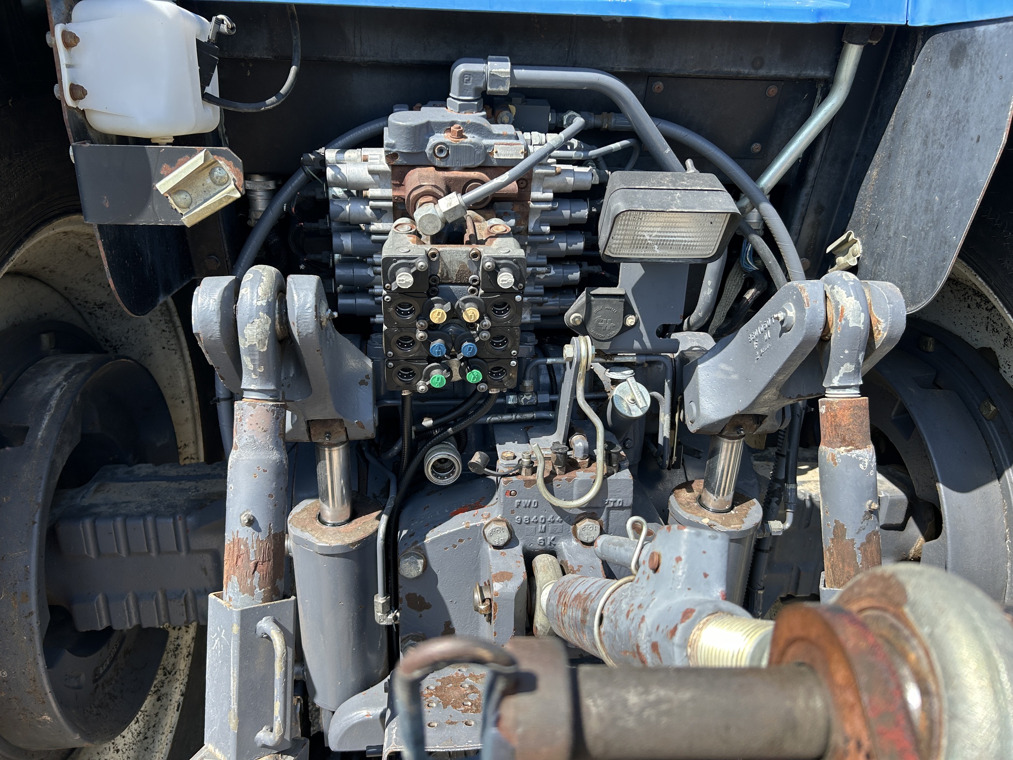 2000 New Holland 8970A Image 10