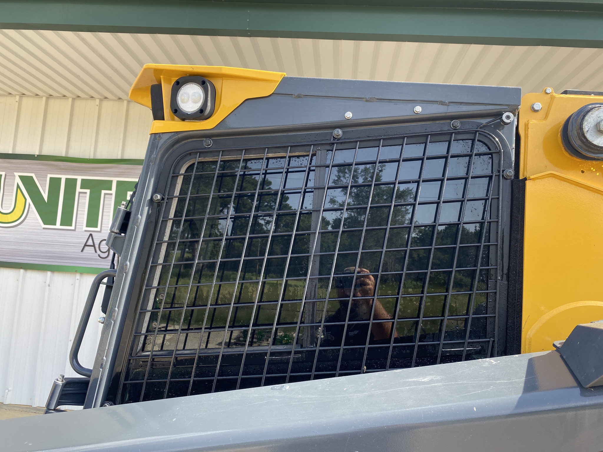 2024 John Deere 335 P Image 13