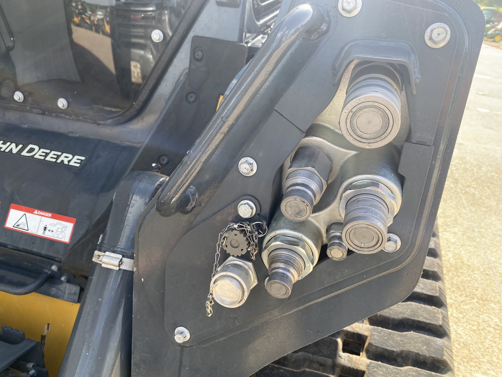 2024 John Deere 335 P Image 16