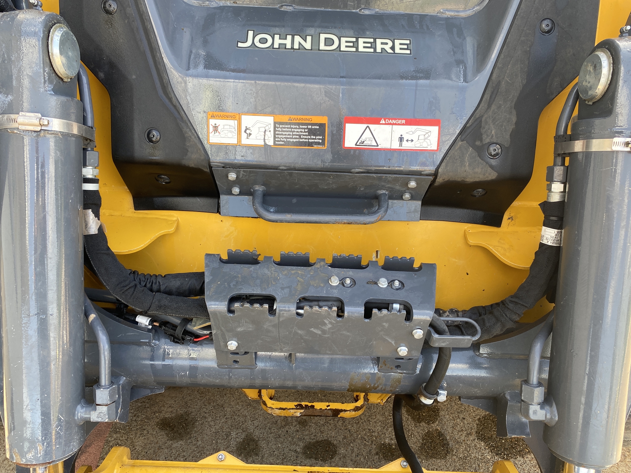 2024 John Deere 335 P Image 31