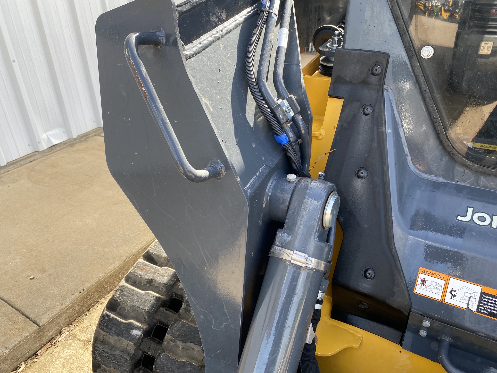 2024 John Deere 335 P Image 14