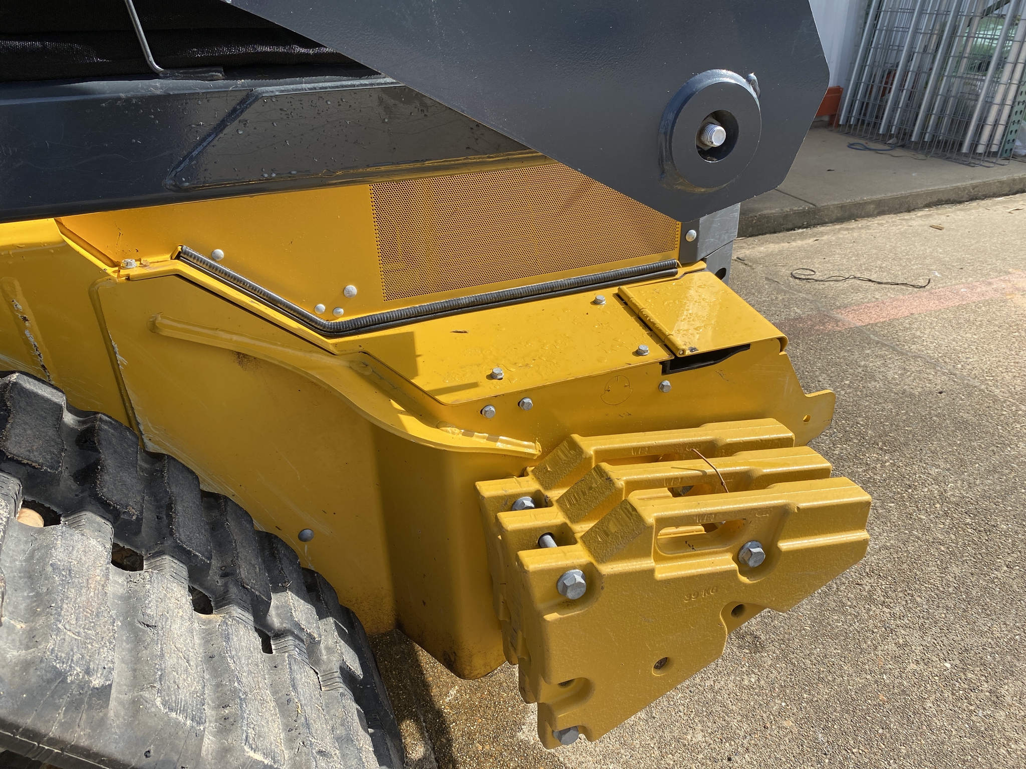 2024 John Deere 335 P Image 19
