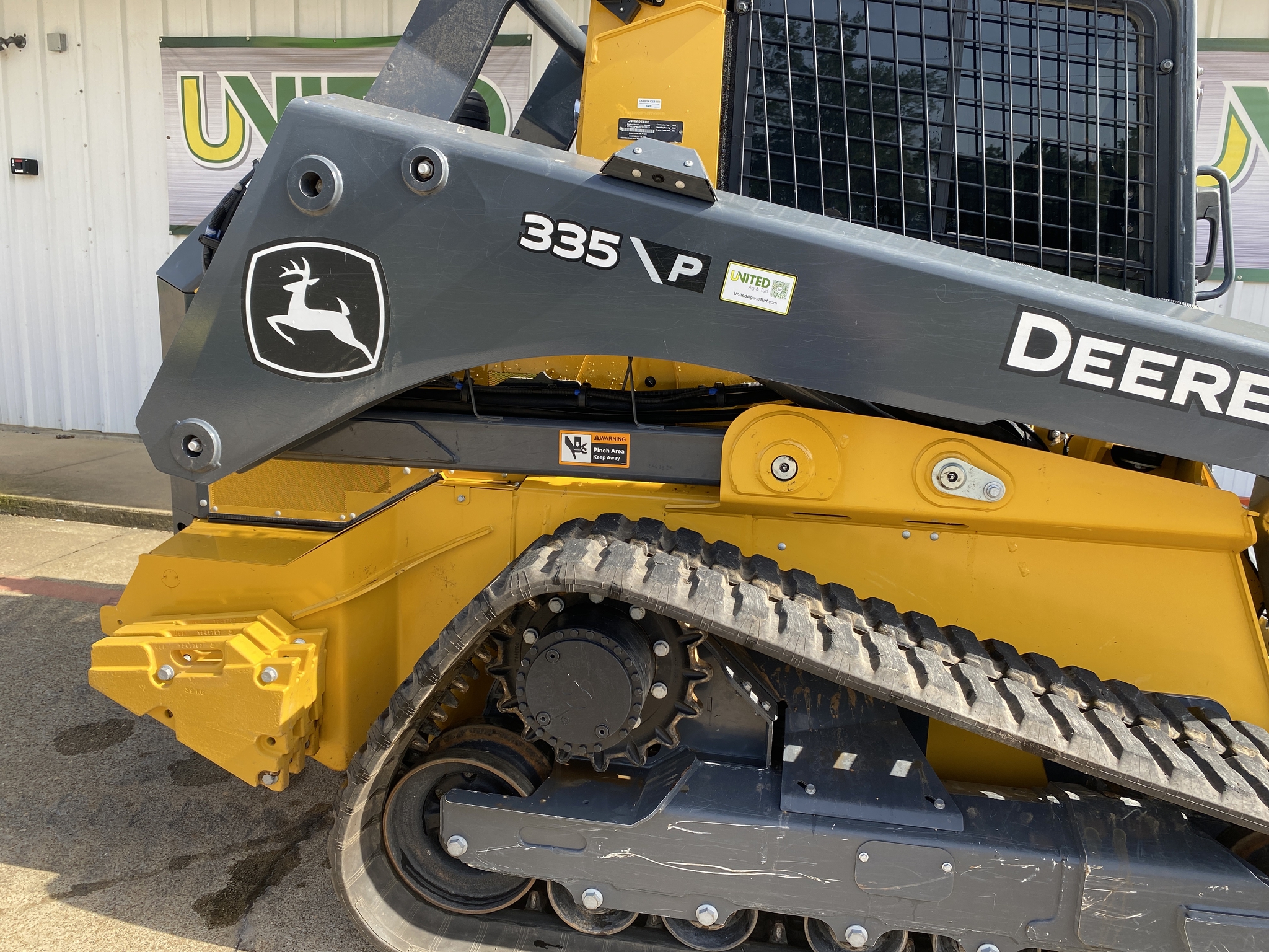 2024 John Deere 335 P Image 4