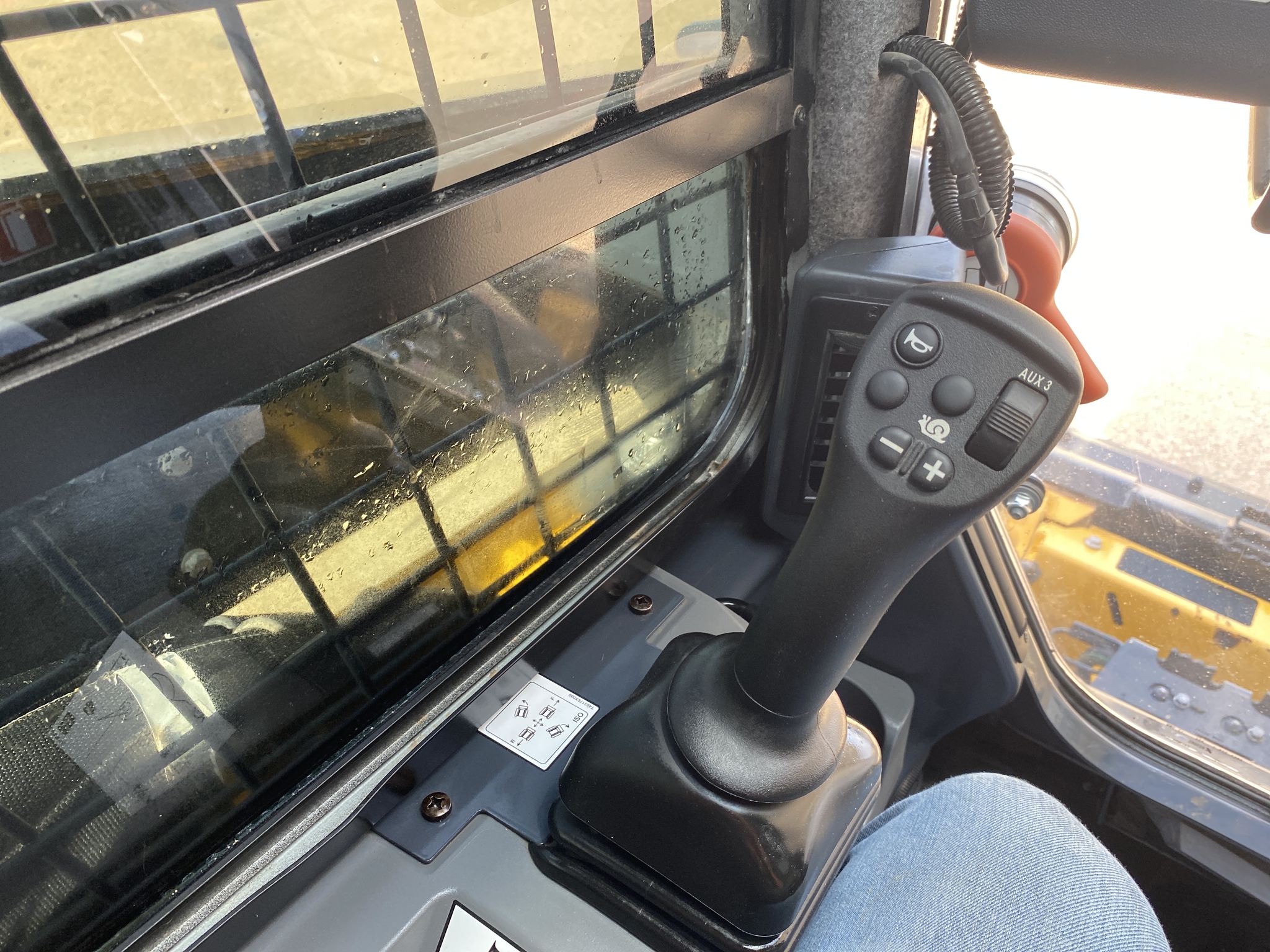 2024 John Deere 335 P Image 27