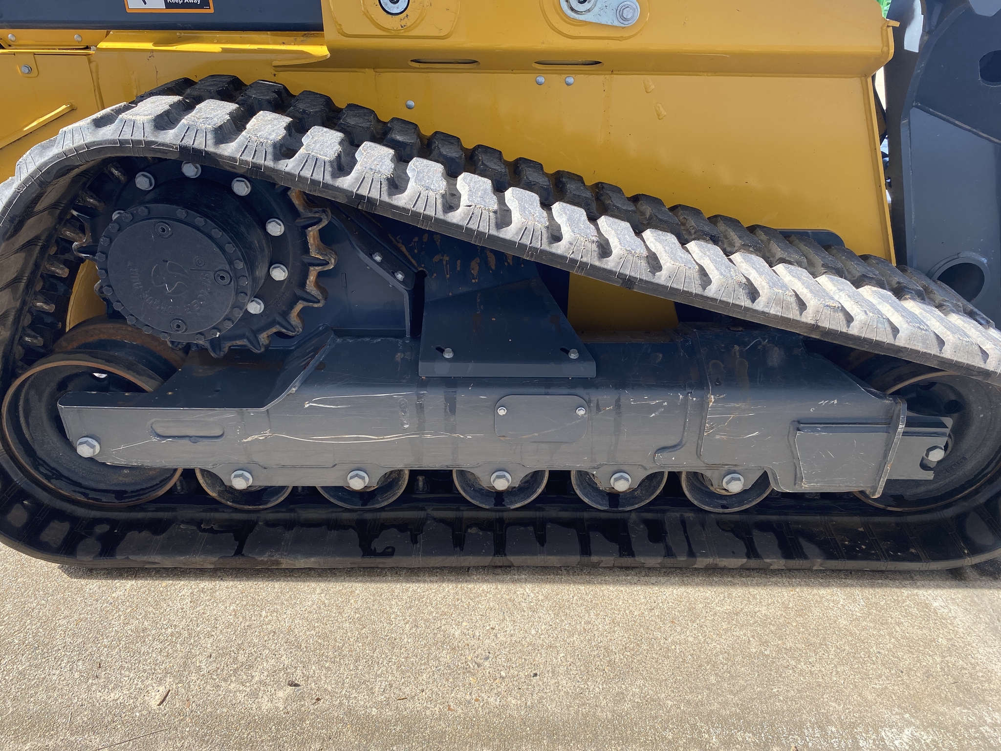 2024 John Deere 335 P Image 35