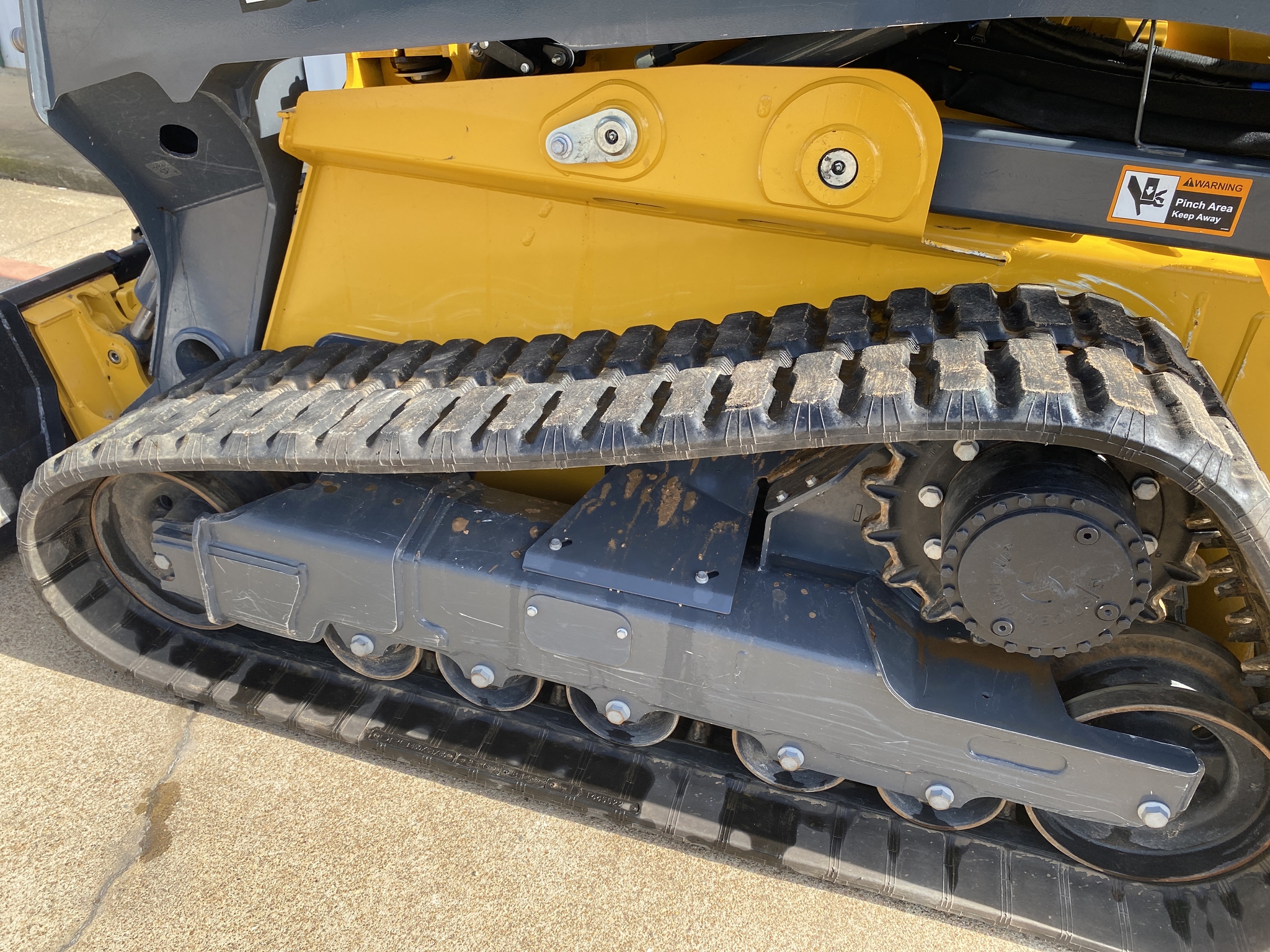 2024 John Deere 335 P Image 34