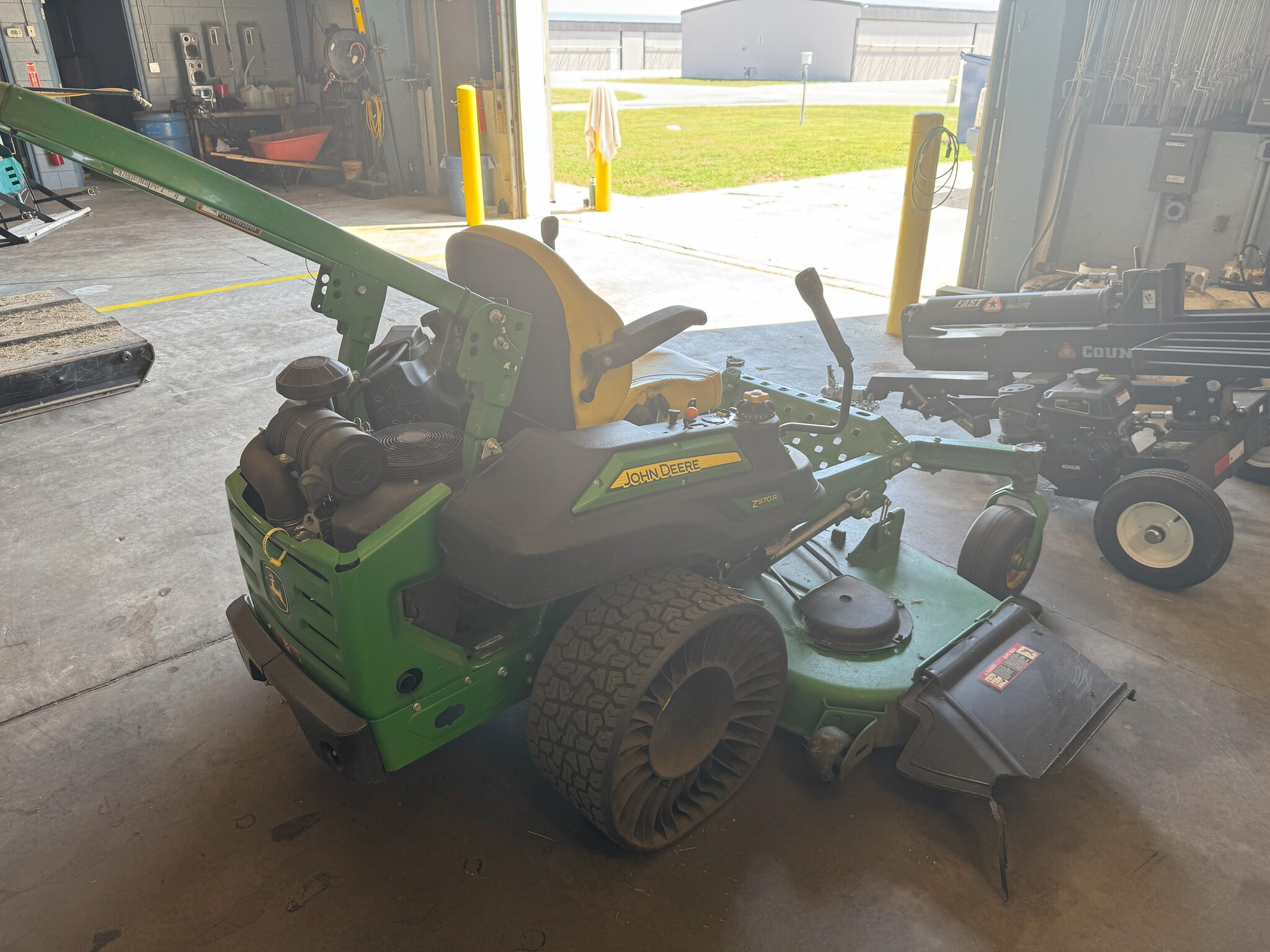 2019 John Deere Z970R Image 5