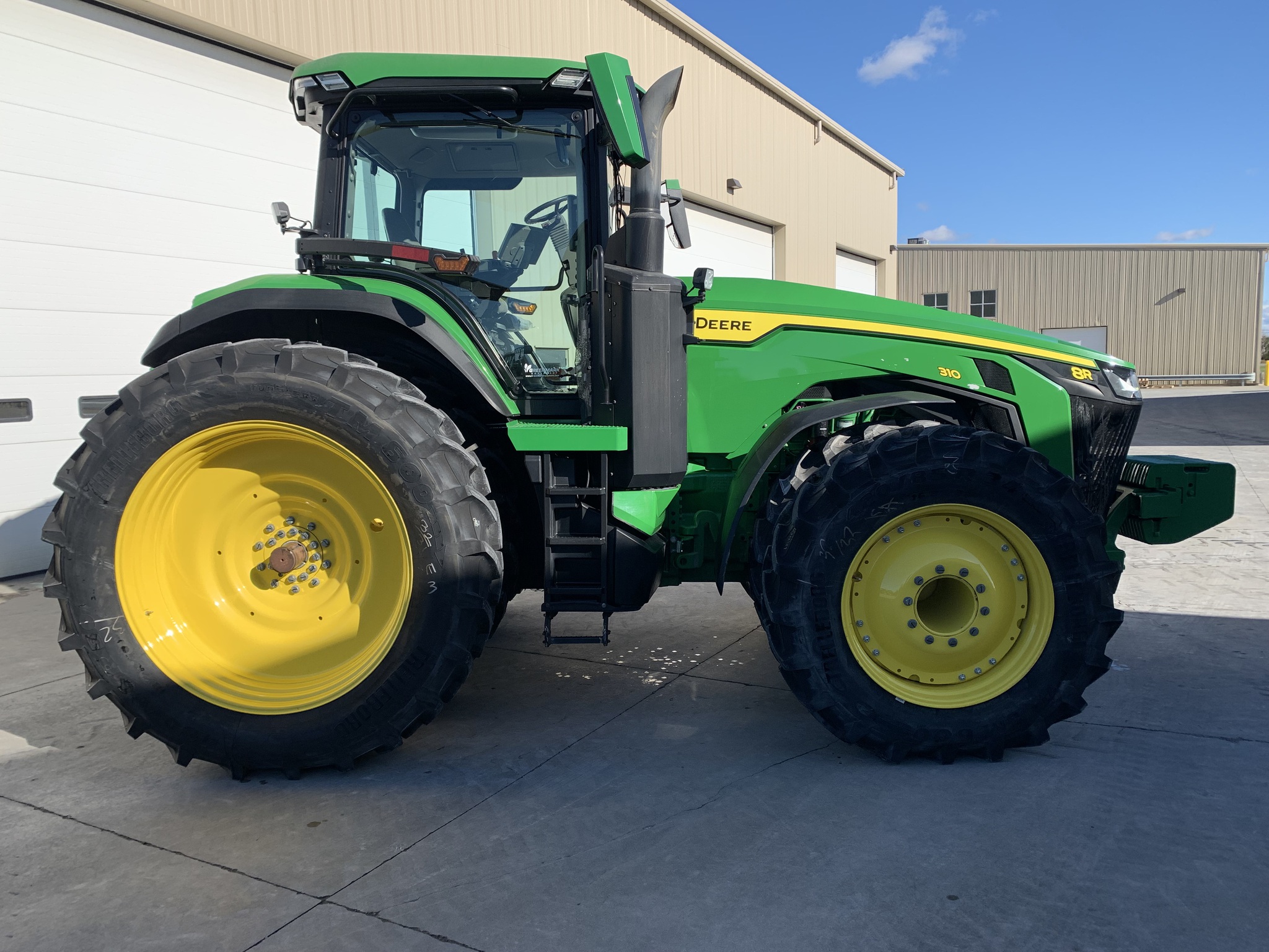 2023 John Deere 8R 310 Image 2