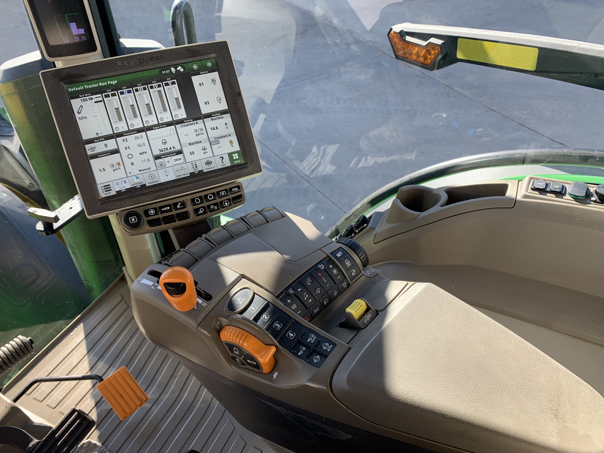 2023 John Deere 8R 310 Image 10