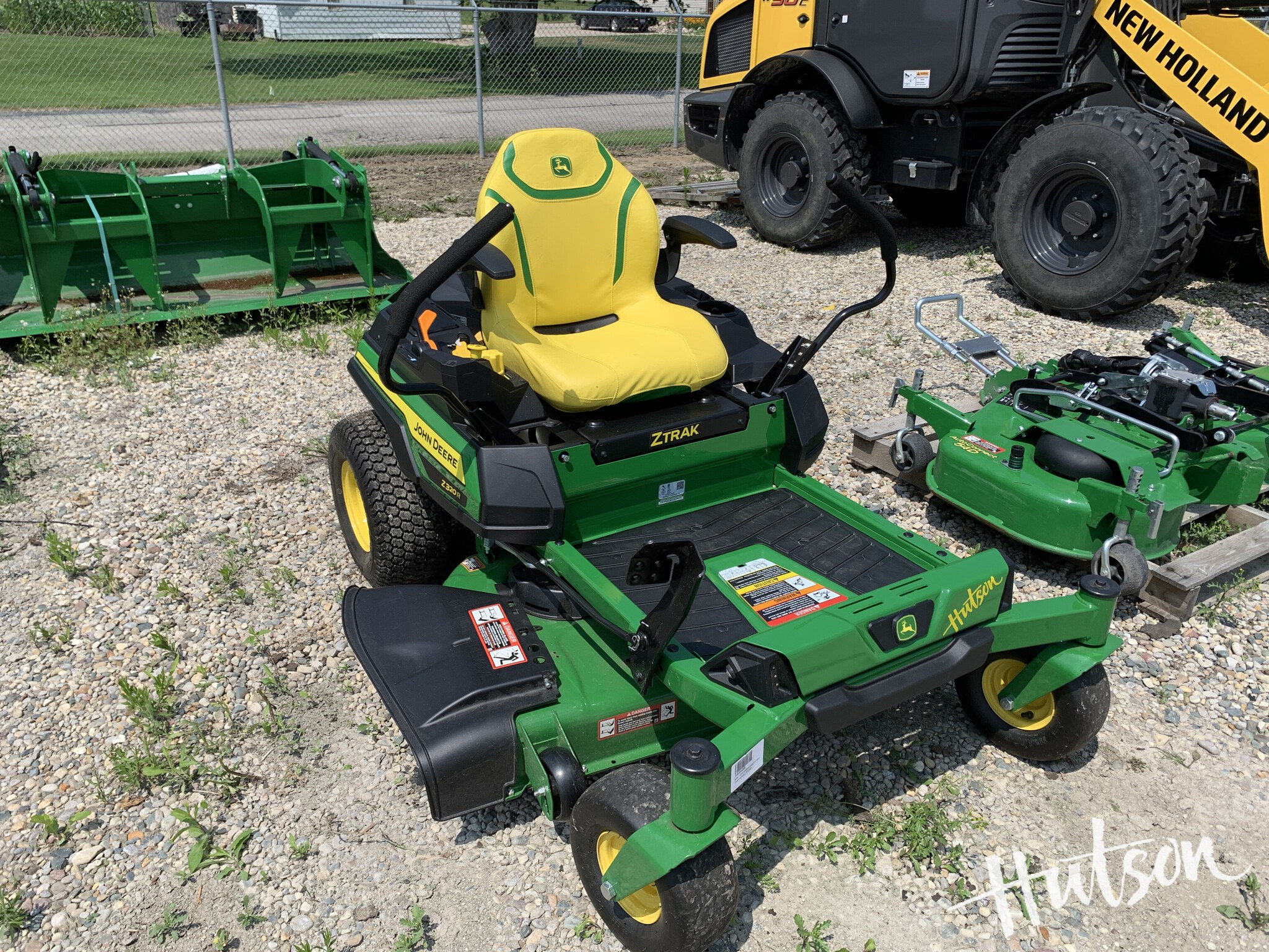 2025 John Deere Z320R