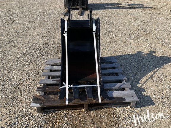 Photo of 2024 John Deere BYT10989