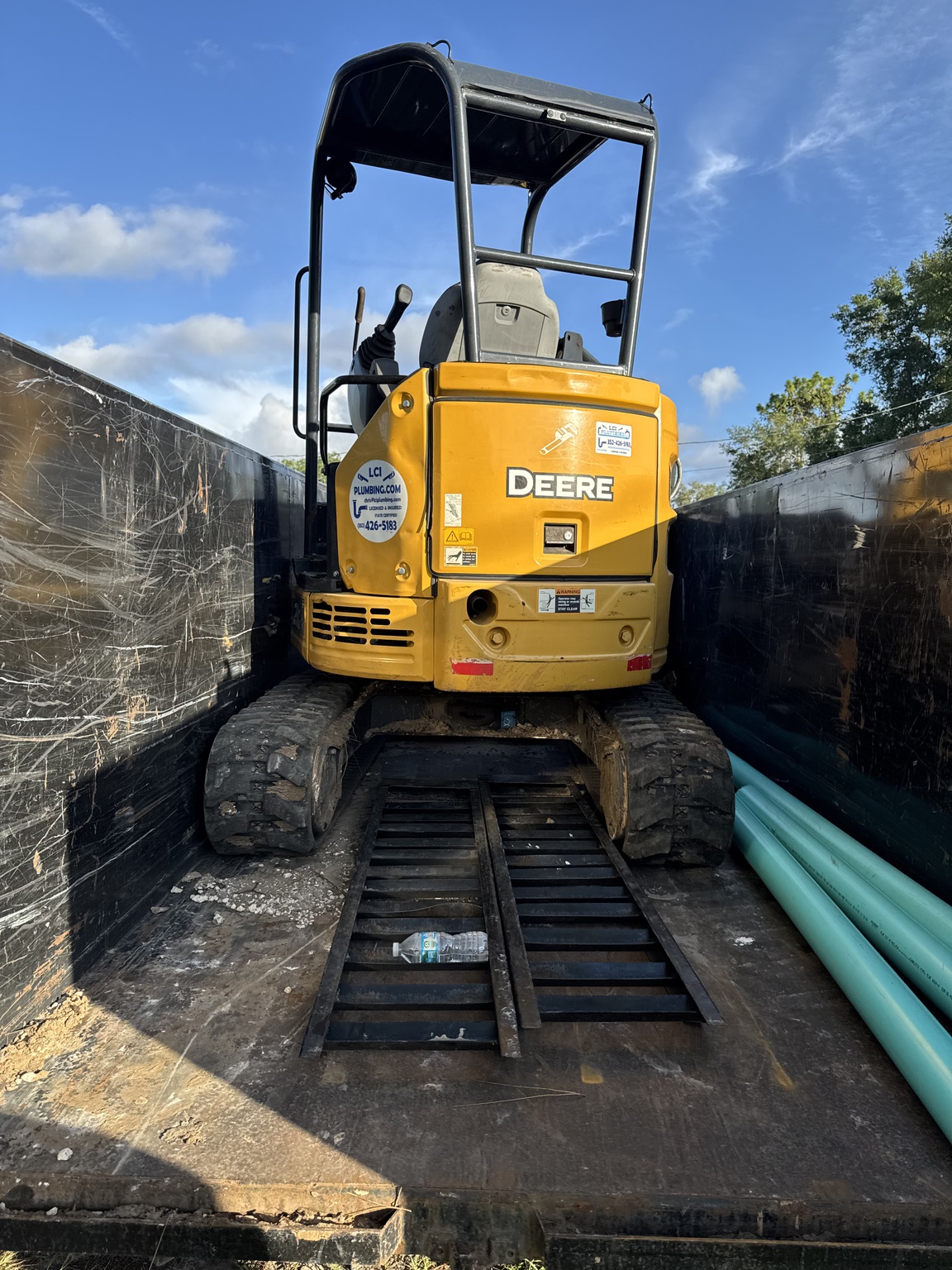 2020 John Deere 26G Image 9