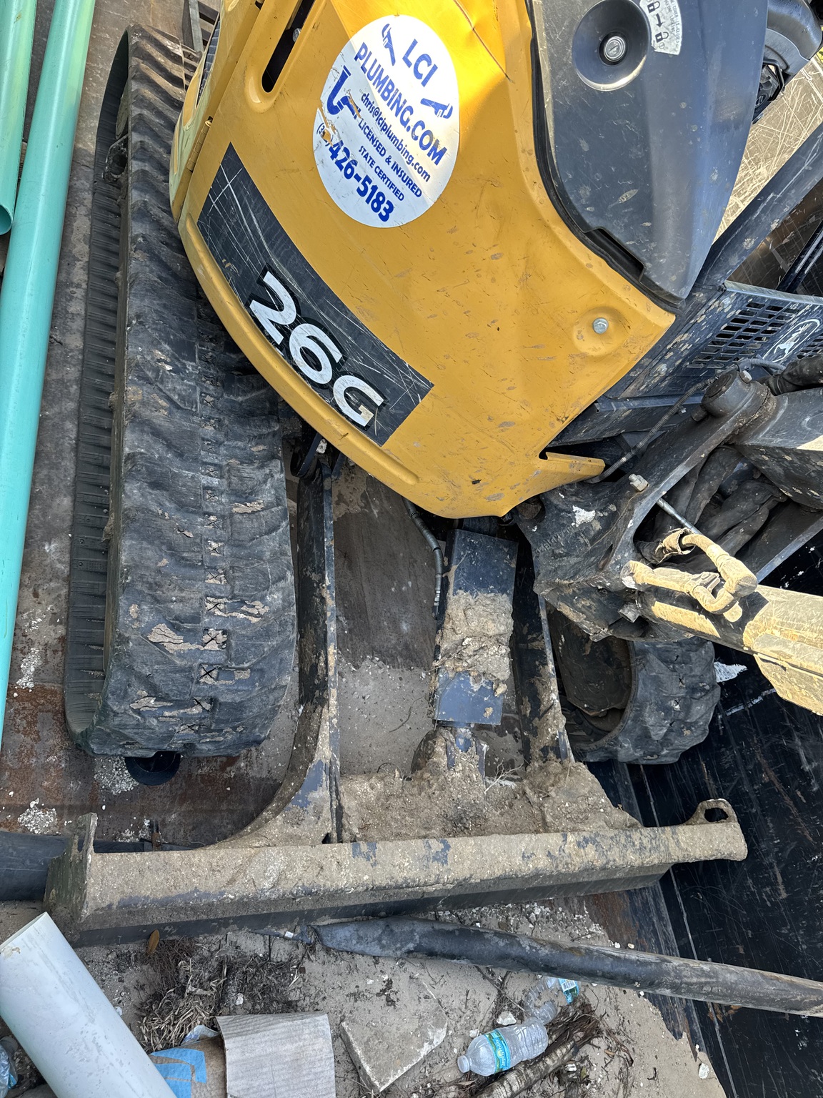 2020 John Deere 26G Image 8