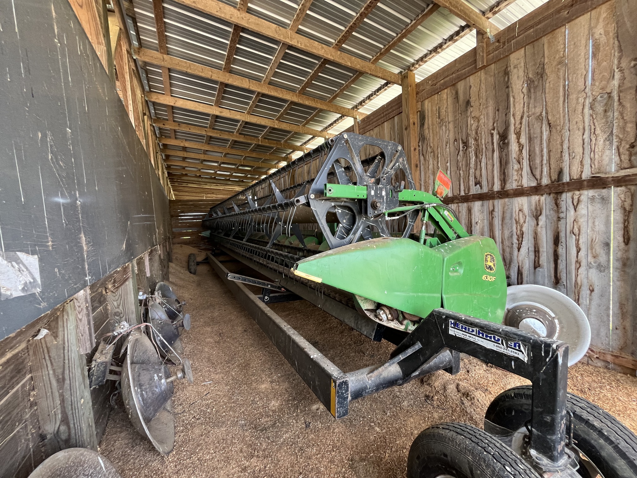 2011 John Deere 630F Image 2