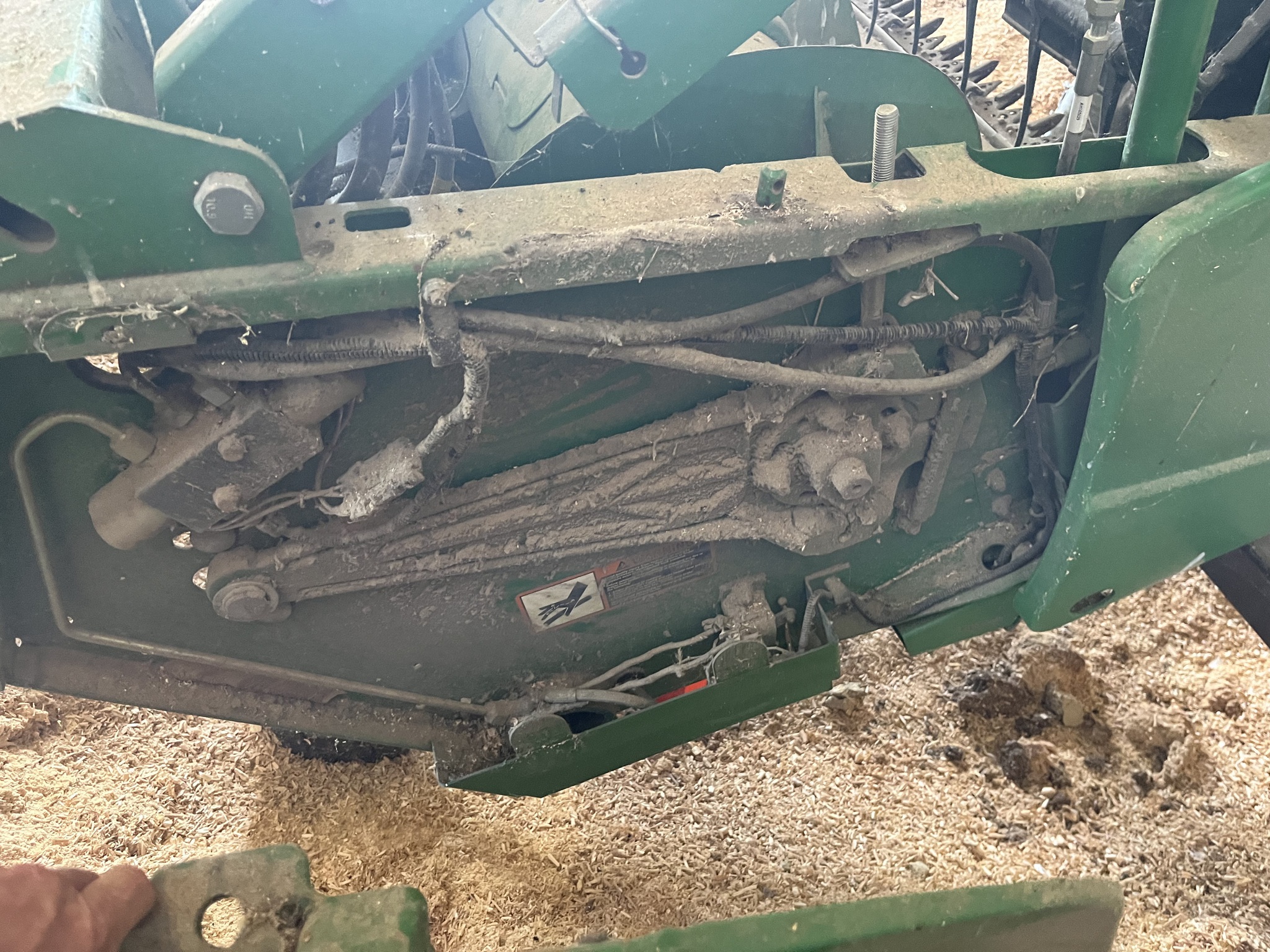 2011 John Deere 630F Image 5