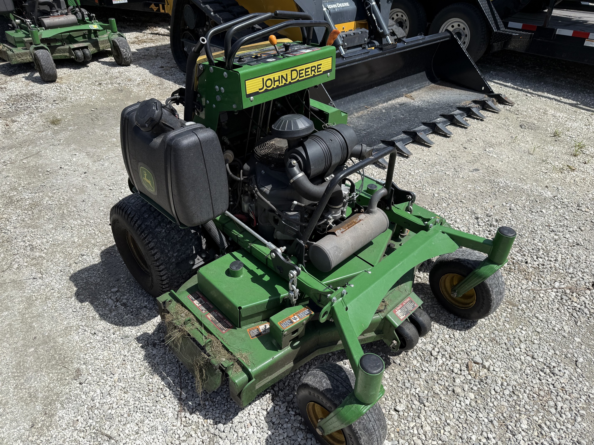 2023 John Deere 652R Image 3