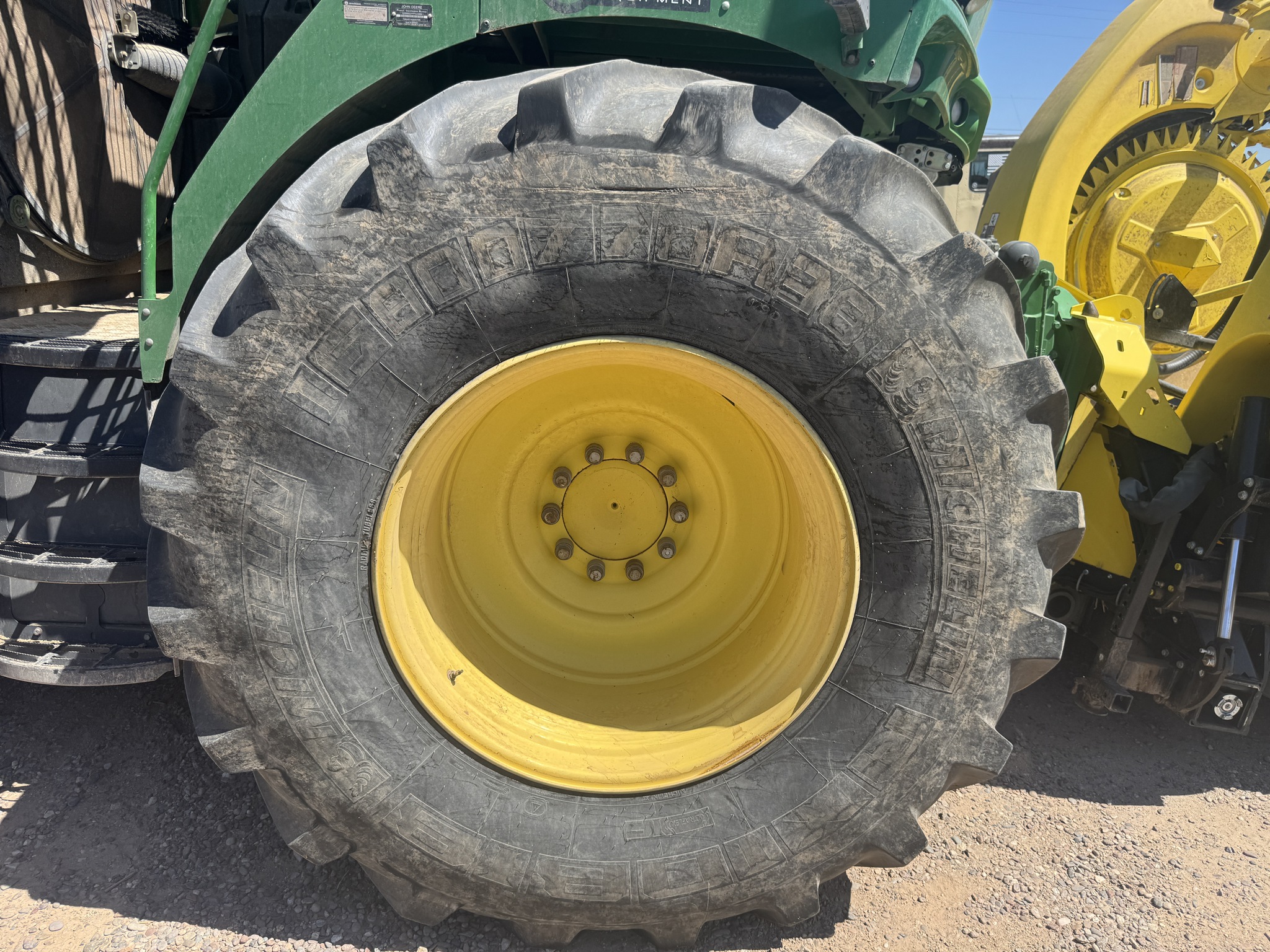 2016 John Deere 8800 Image 14