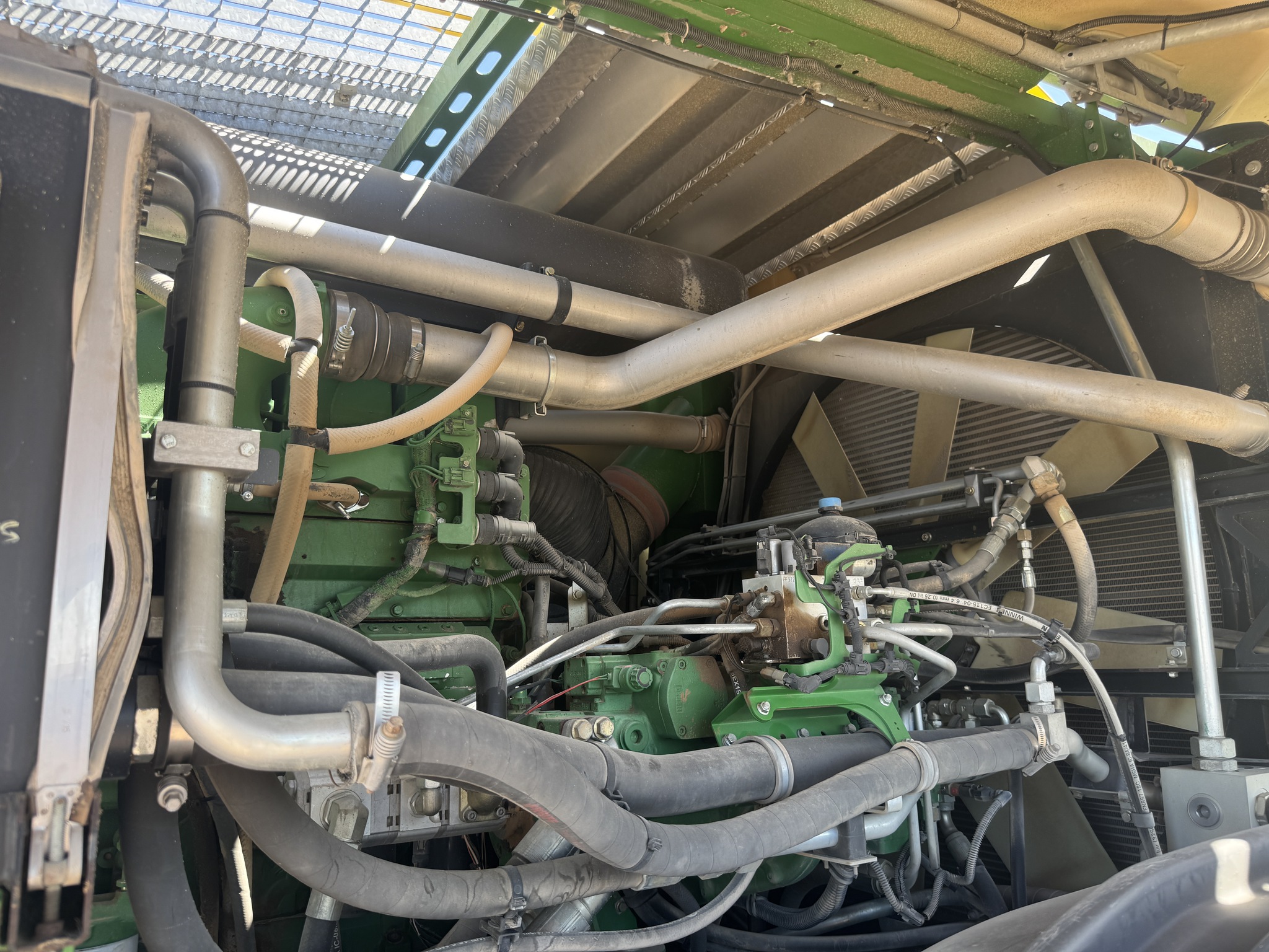 2016 John Deere 8800 Image 8