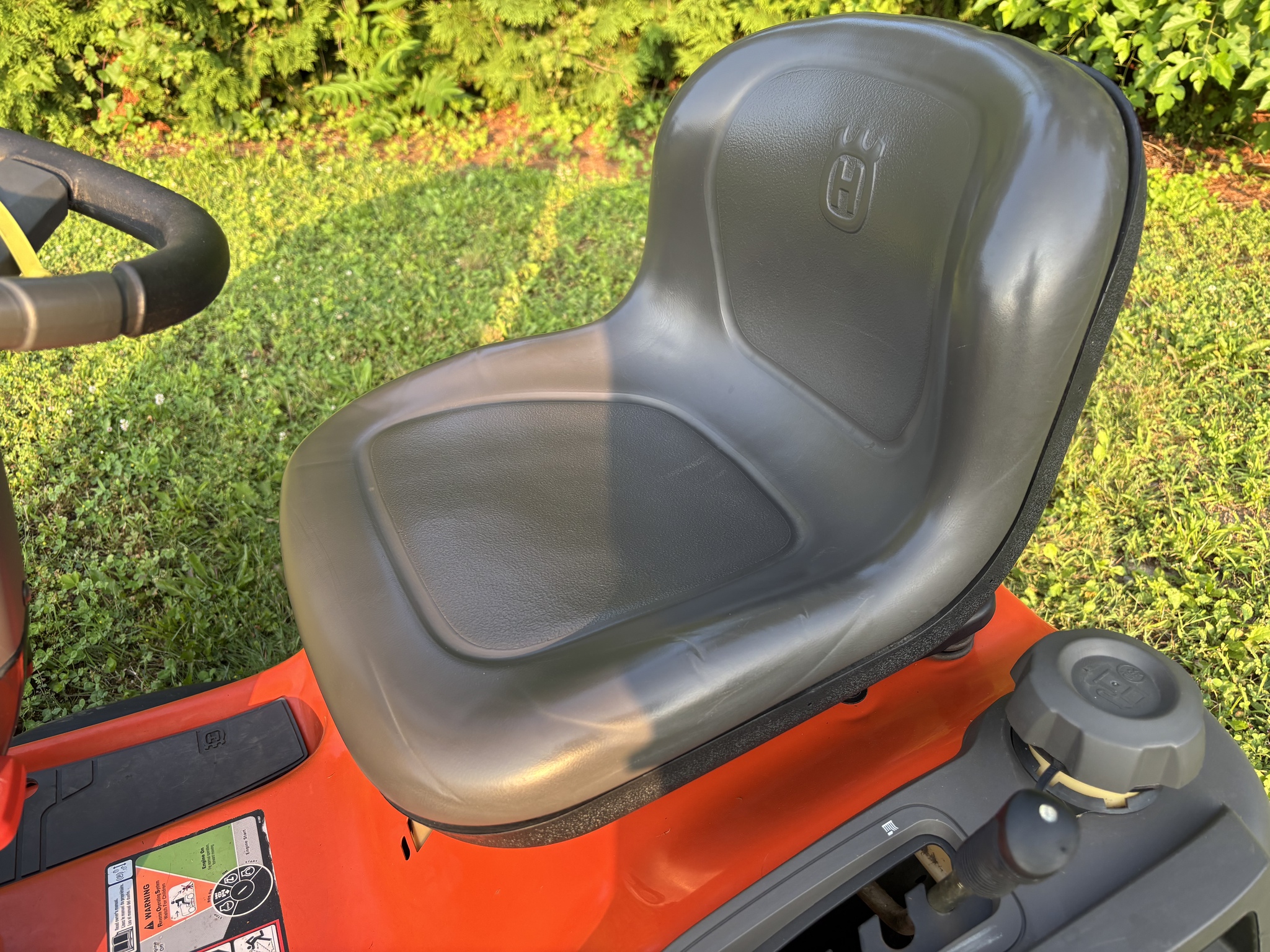 Husqvarna YTH2242 Image 6