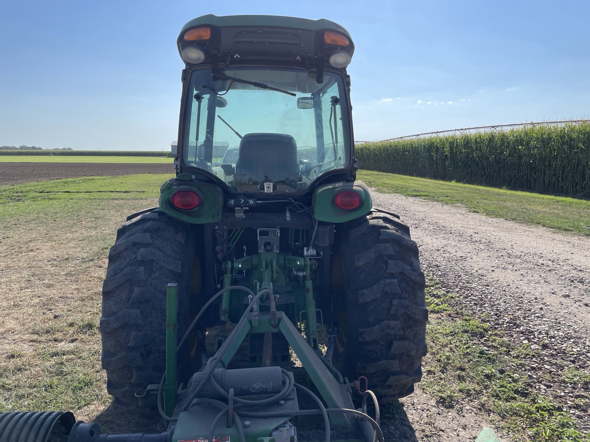 2018 John Deere 4066R Image 4