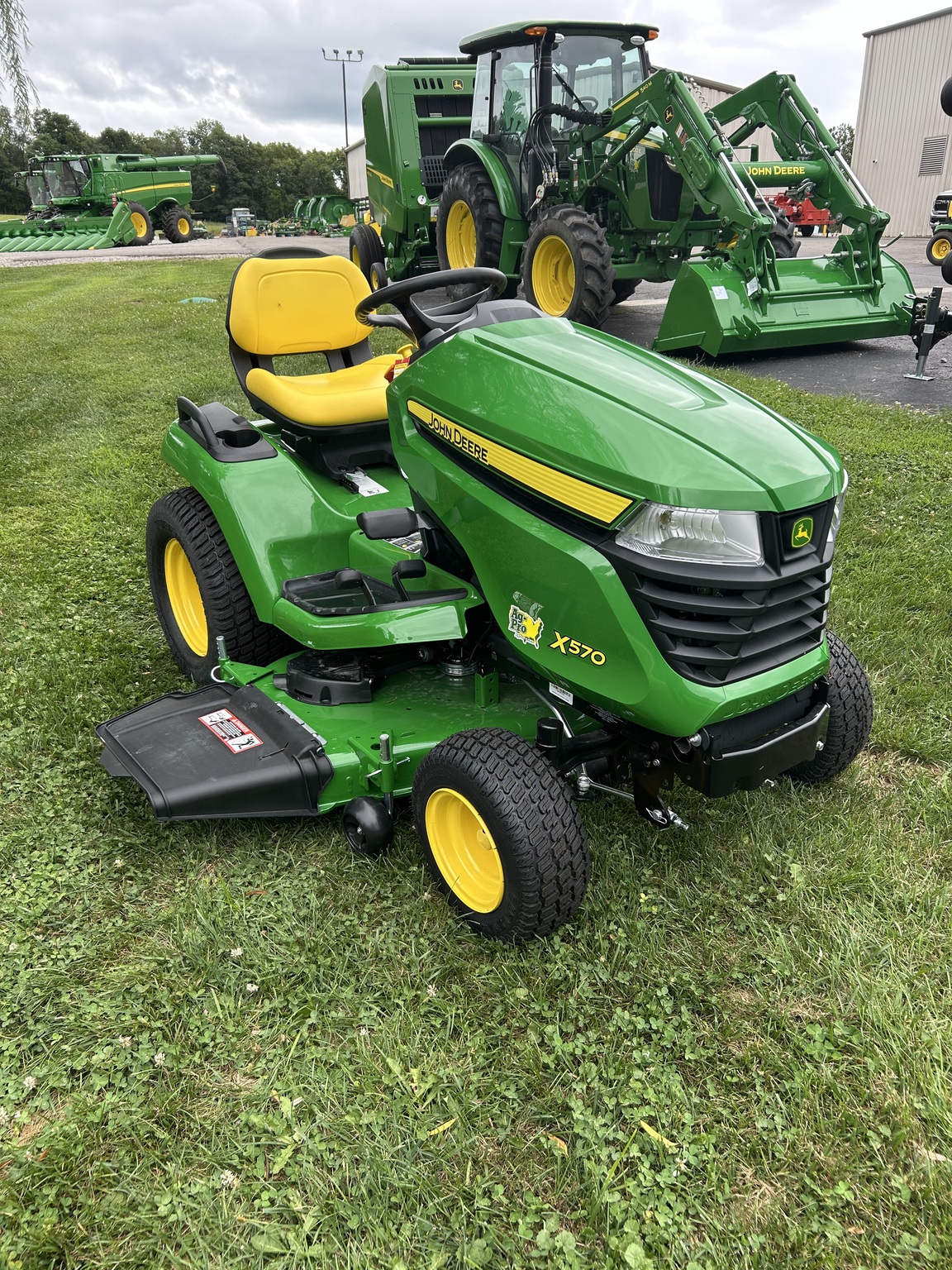 2025 John Deere X570 Image 1