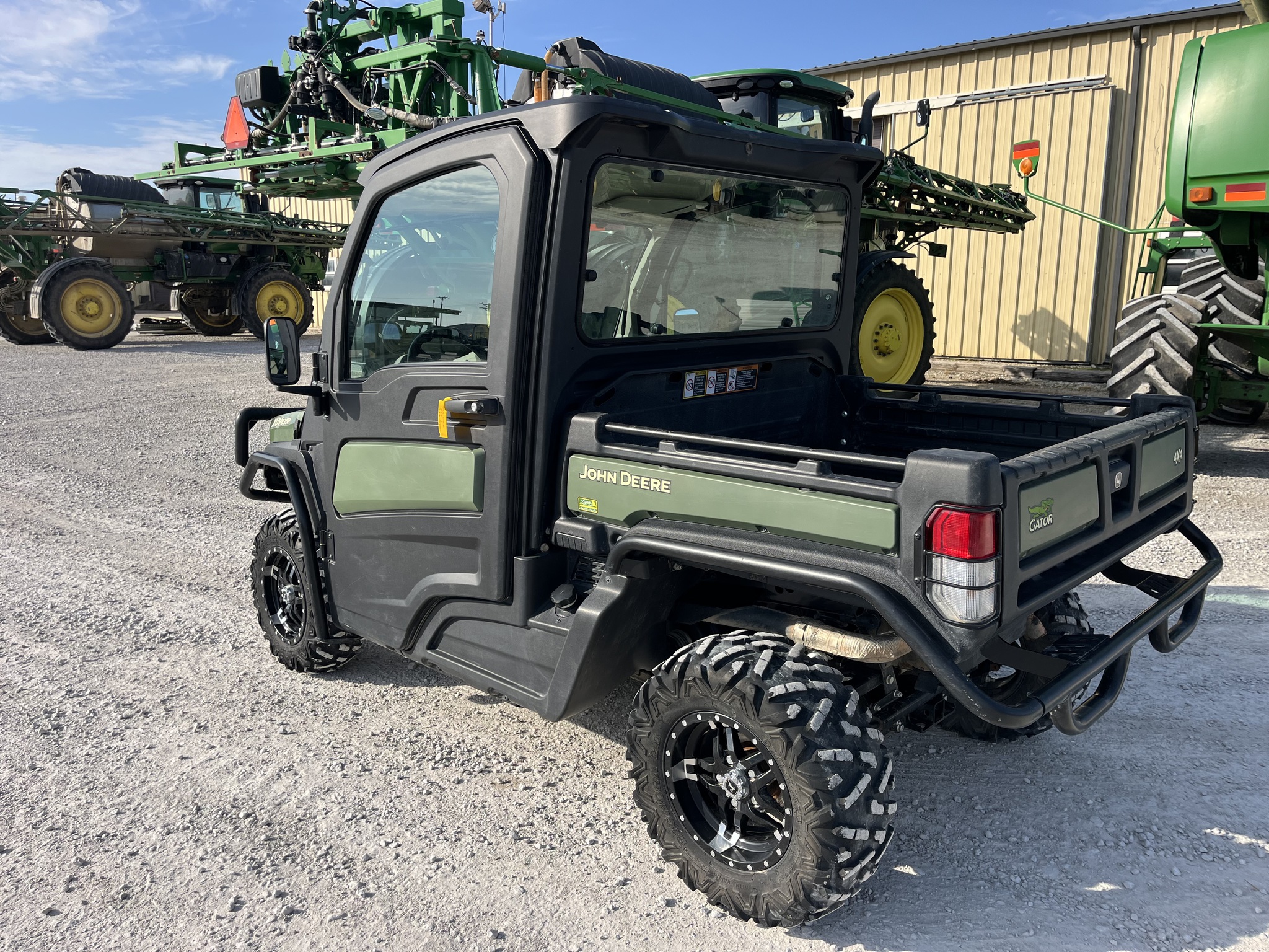  2018 John Deere XUV 835R at Heritage Tractor in Nevada, MO