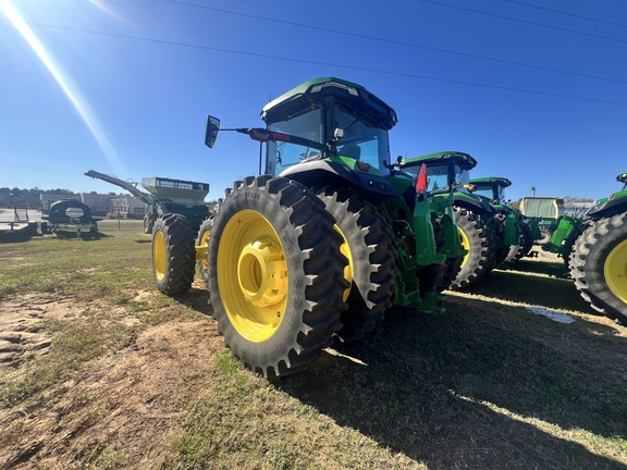 2024 John Deere 8R 370 Photo 2