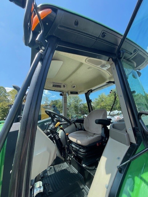 2018 John Deere 5065E Image 8