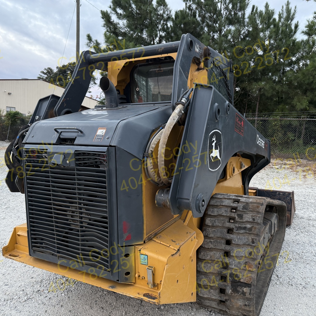 2021 John Deere 331G Image 3