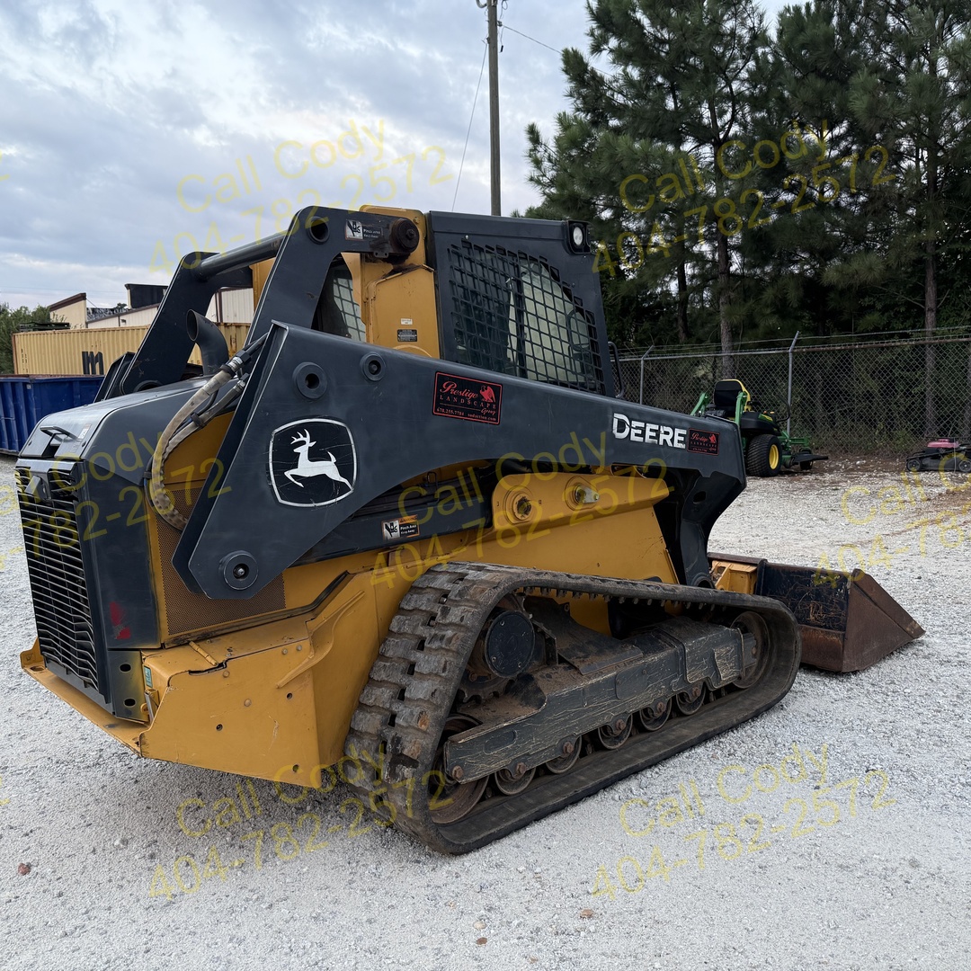 2021 John Deere 331G Image 4