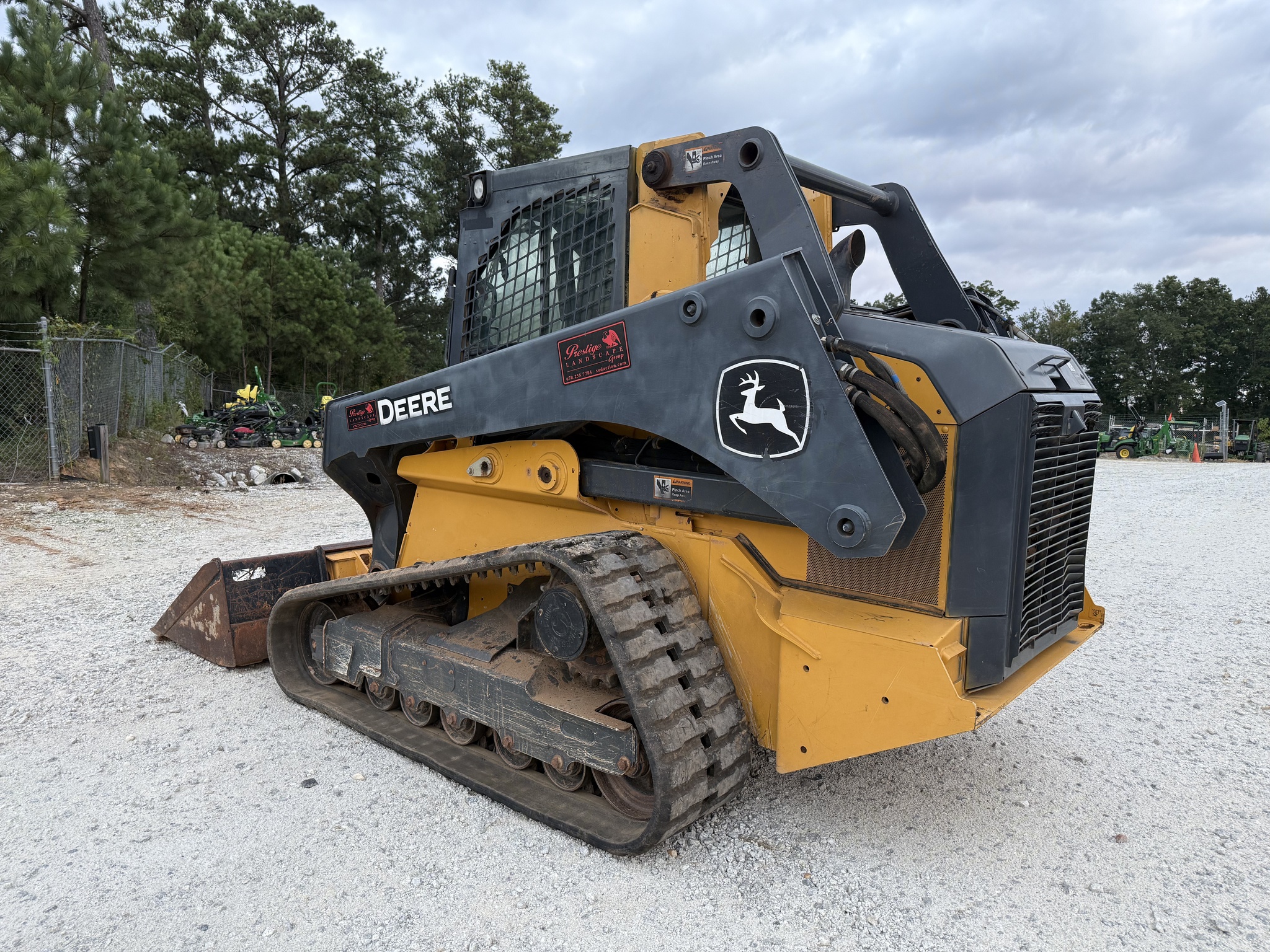 2021 John Deere 331G Image 2