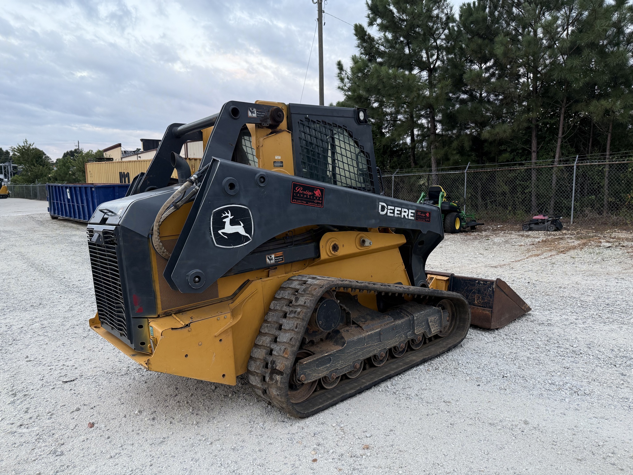 2021 John Deere 331G Image 5