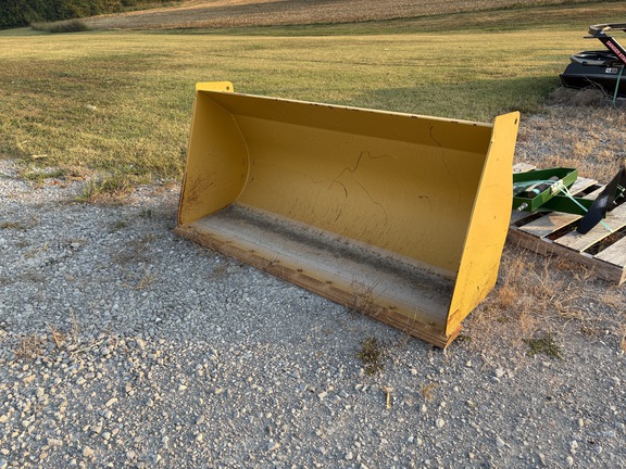 Photo of John Deere AT413236