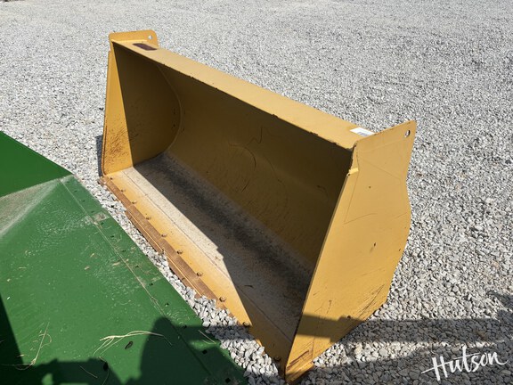 Photo of John Deere AT413236