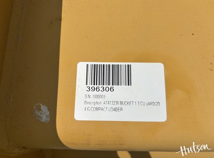 Photo of John Deere AT413236