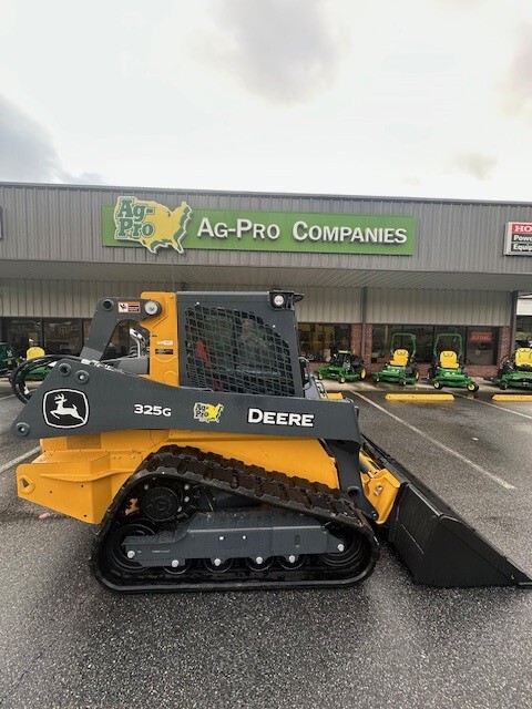 2025 John Deere 325G Image 3