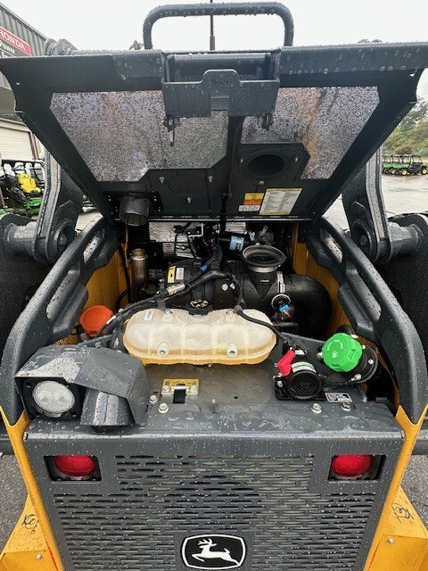 2025 John Deere 325G Image 6
