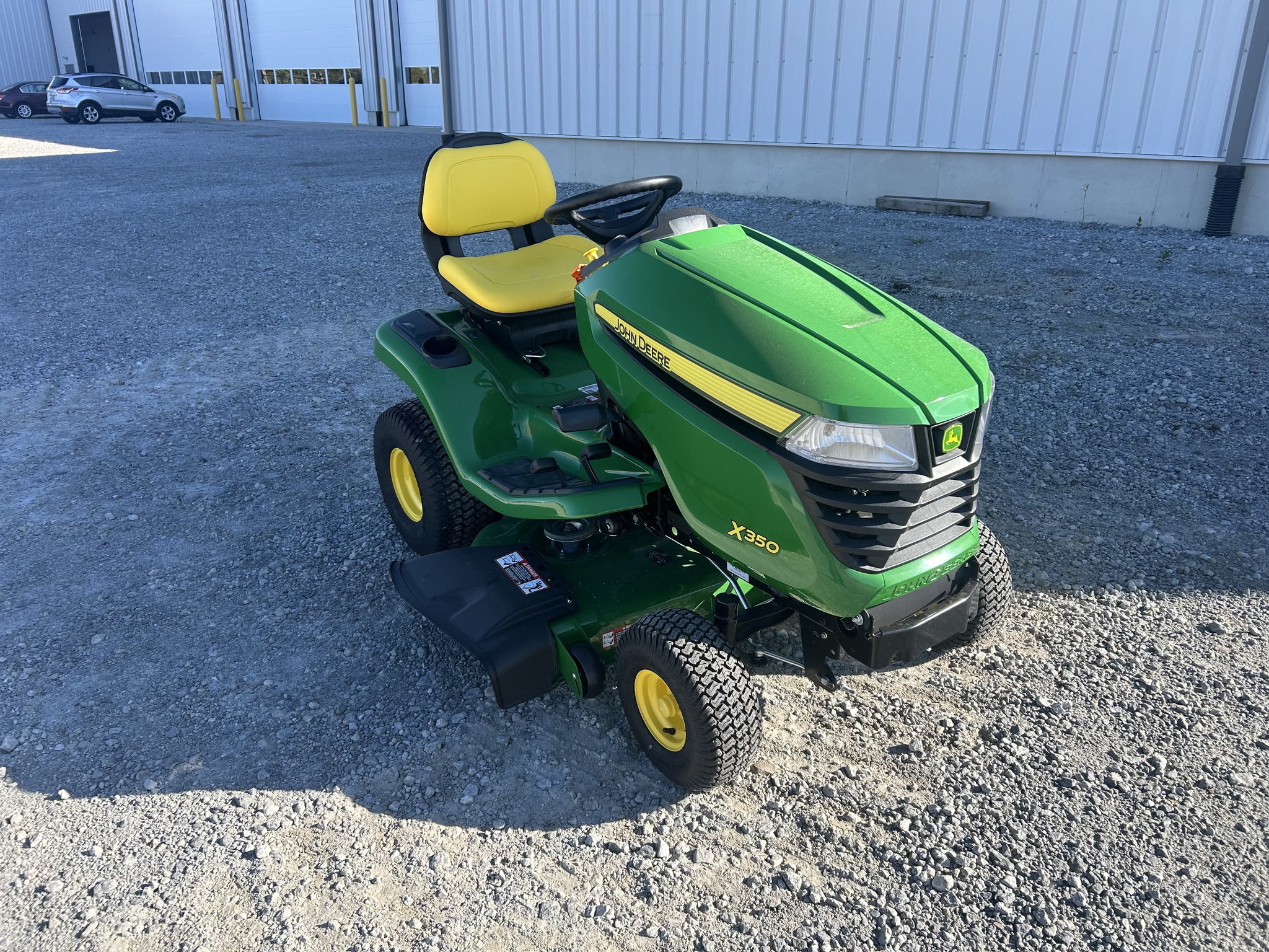 2025 John Deere X350 Image 2