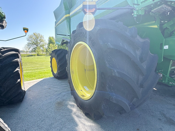 2025 John-Deere S7 800