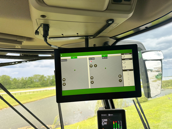 2025 John-Deere S7 800