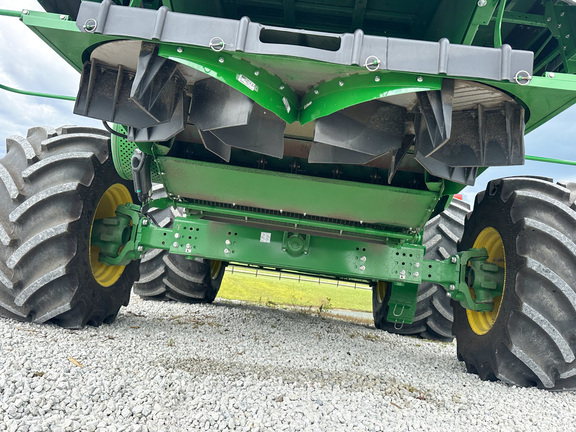2025 John-Deere S7 800