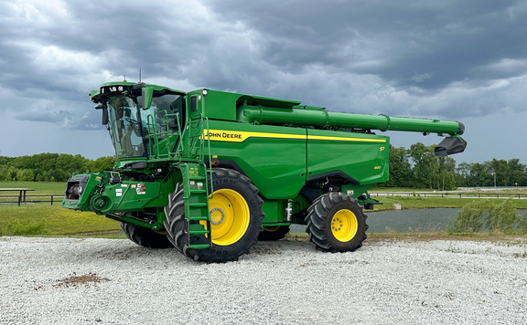 2025 John-Deere S7 800