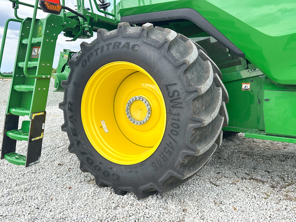 2025 John-Deere S7 800