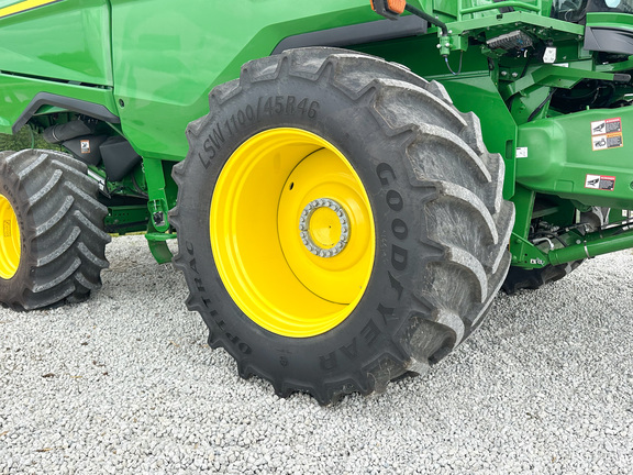 2025 John-Deere S7 800