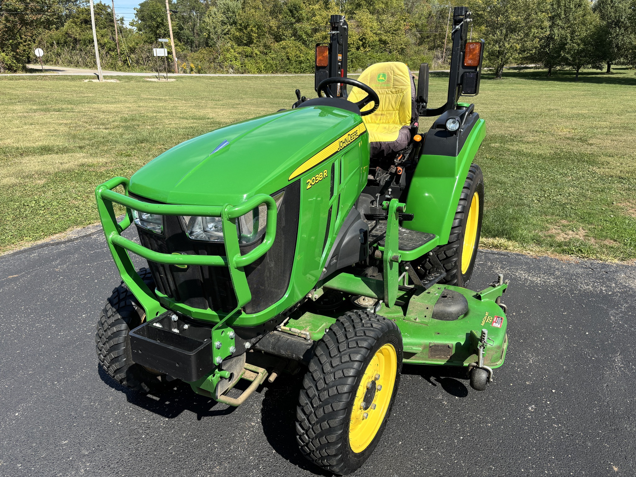 Used 2017 John Deere 2038R Compact Utility Tractors at Koenig Equipment in Germantown, OH - PhotoXL0