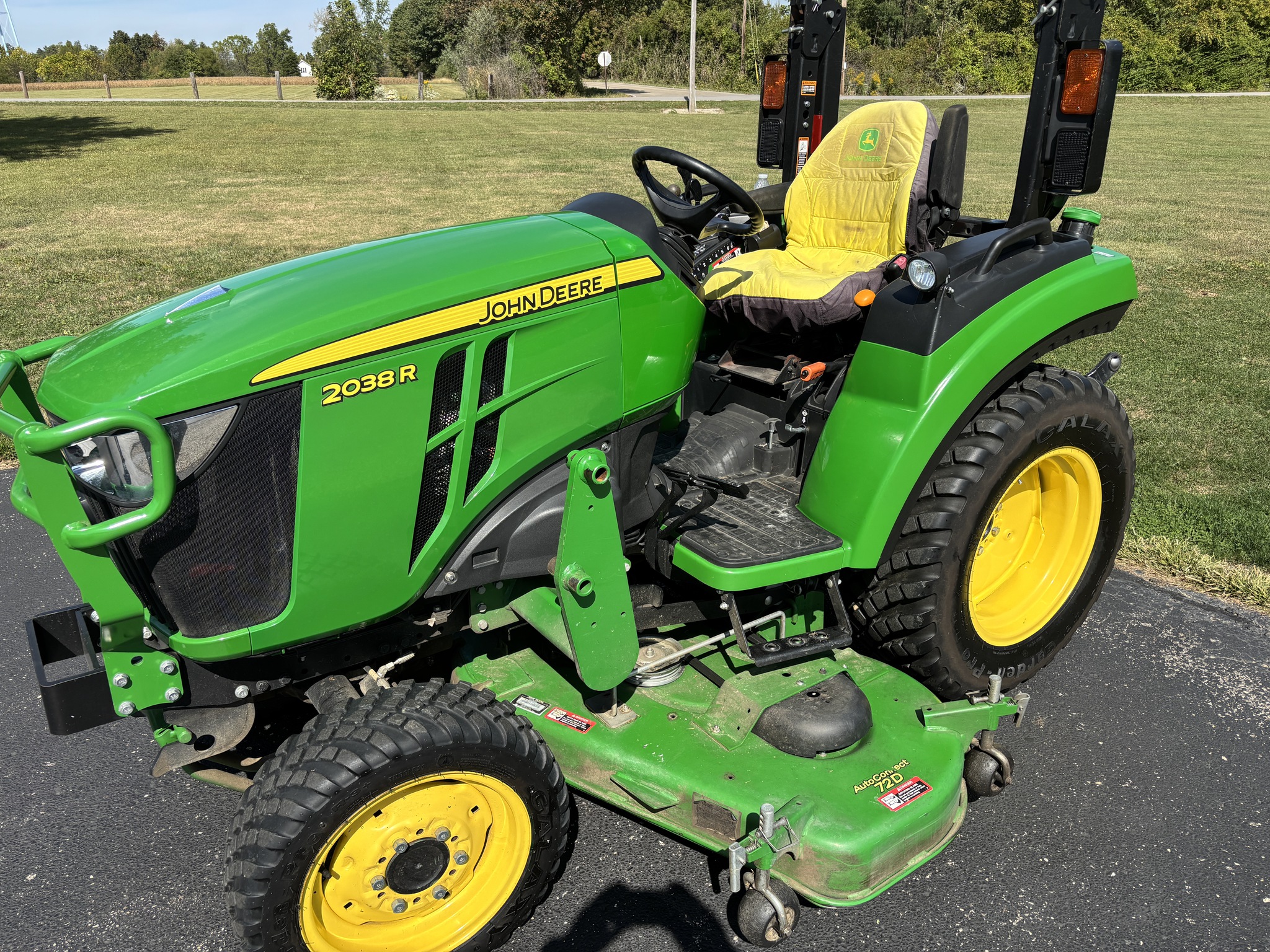 Used 2017 John Deere 2038R Compact Utility Tractors at Koenig Equipment in Germantown, OH - PhotoXL2