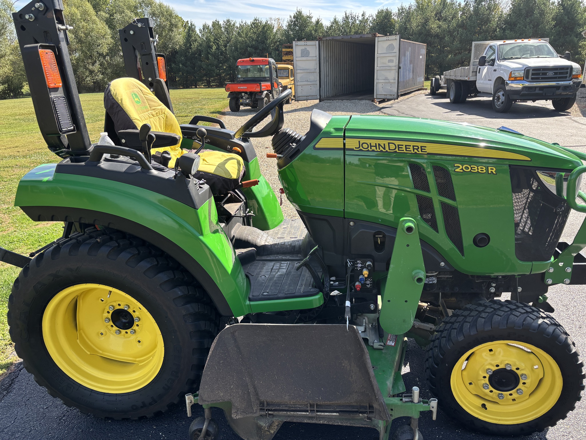 Used 2017 John Deere 2038R Compact Utility Tractors at Koenig Equipment in Germantown, OH - PhotoXL9