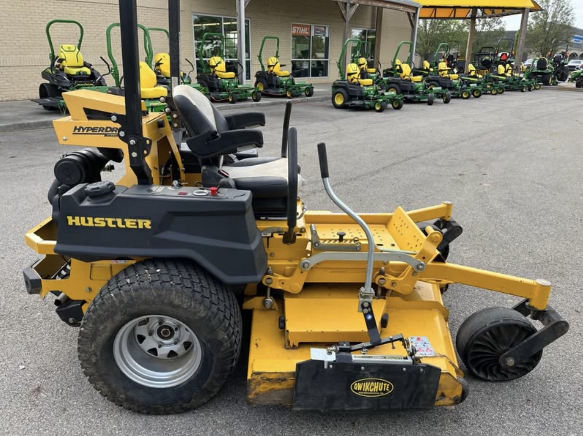 2019 Hustler Super Z Hyperdrive 72-Inch Image 2