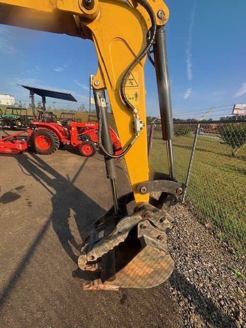 2022 New Holland E37 Image 2